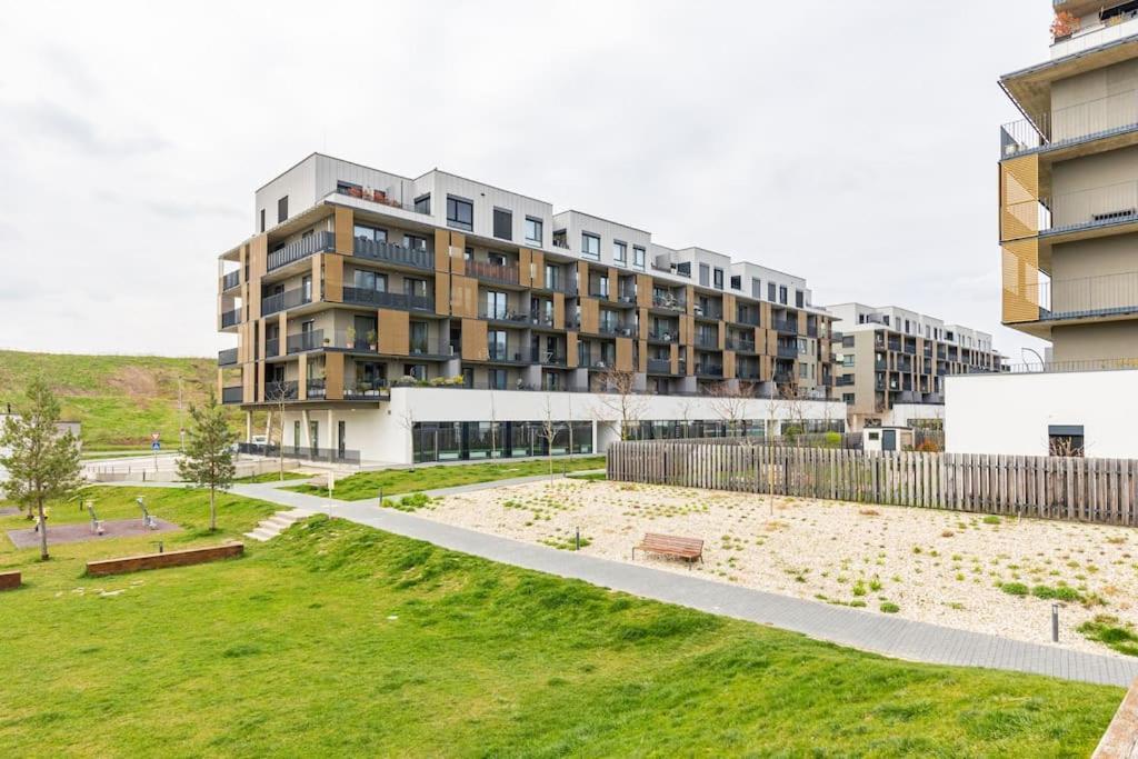 Cityscape Oasis: Active Studio Heaven Bratislava Exterior foto