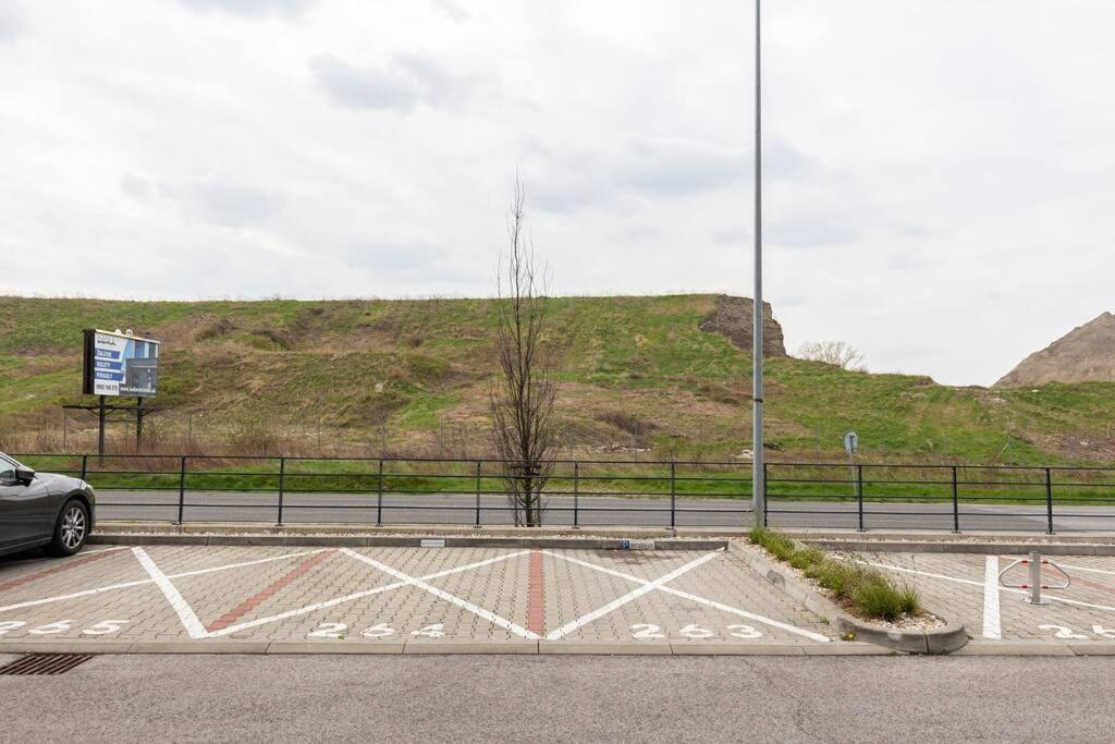 Cityscape Oasis: Active Studio Heaven Bratislava Exterior foto